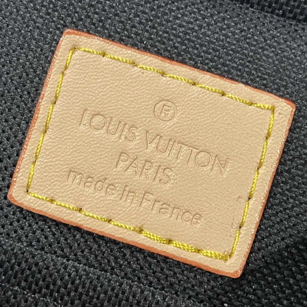 ルイ・ヴィトン「Louis Vuitton」新作 Trio メッセンジャーバッグ