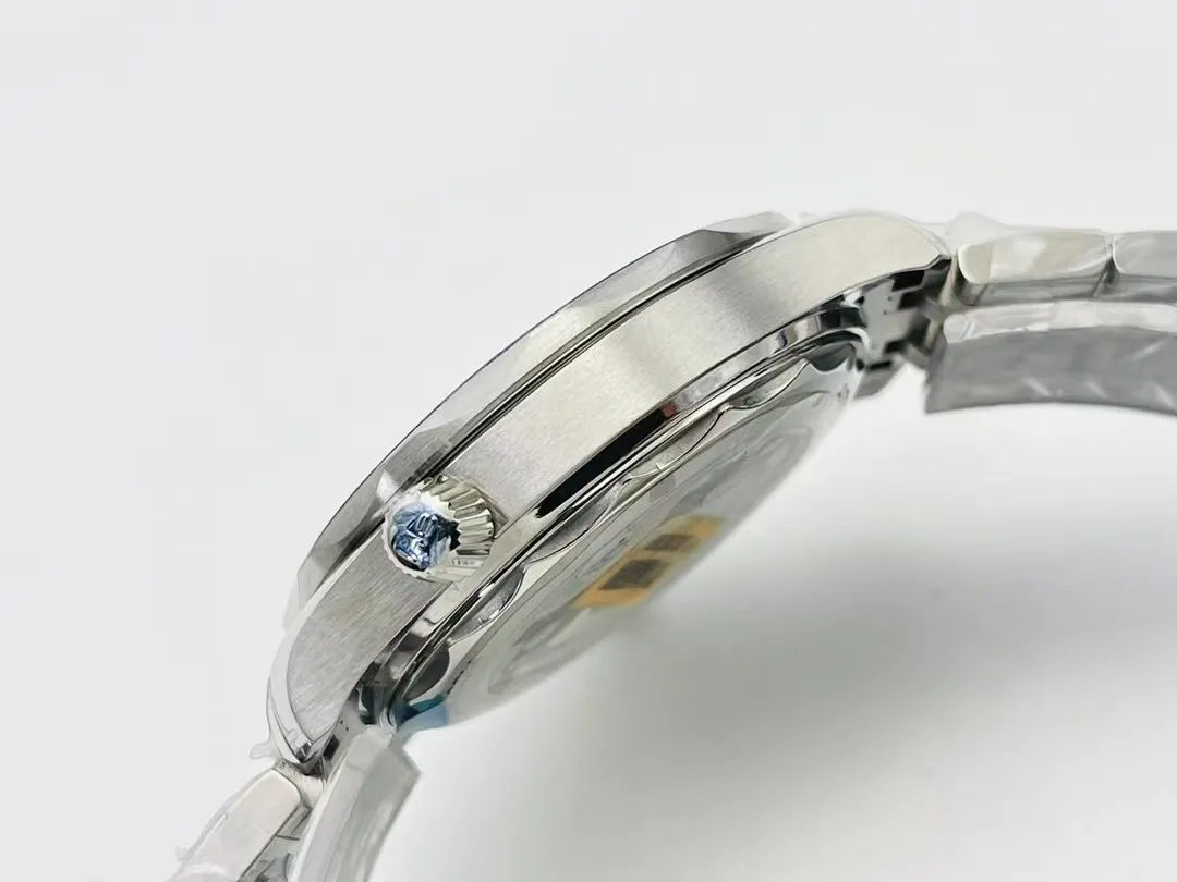 オメガ「Omega」シーマスターダイバー300M共軸マスタークロノメーター42MM