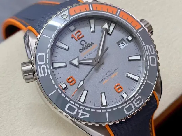 オメガ「Omega」Seamaster Planet Ocean Co-Axial Master Chronometer 44MM