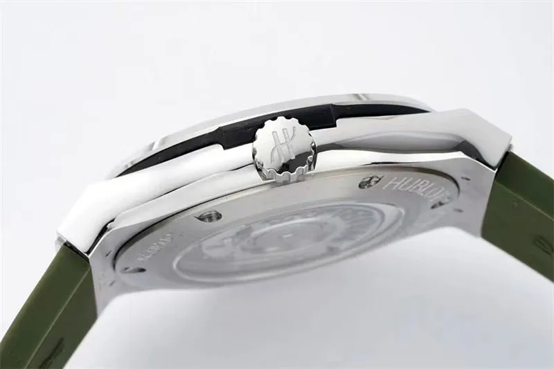 ウブロ「Hublot」クラシックフュージョン クロノグラフ メンズウォッチ42MM