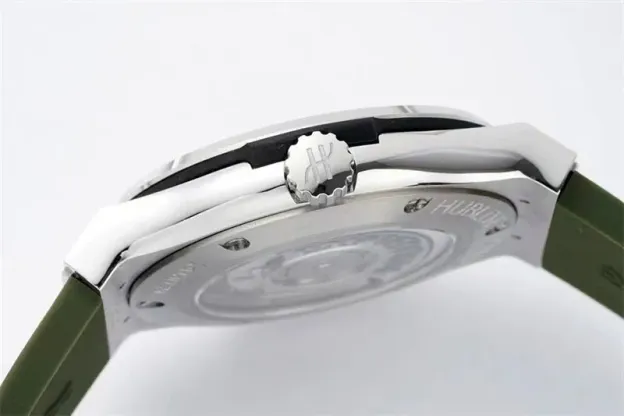 ウブロ「Hublot」クラシックフュージョン クロノグラフ メンズウォッチ42MM