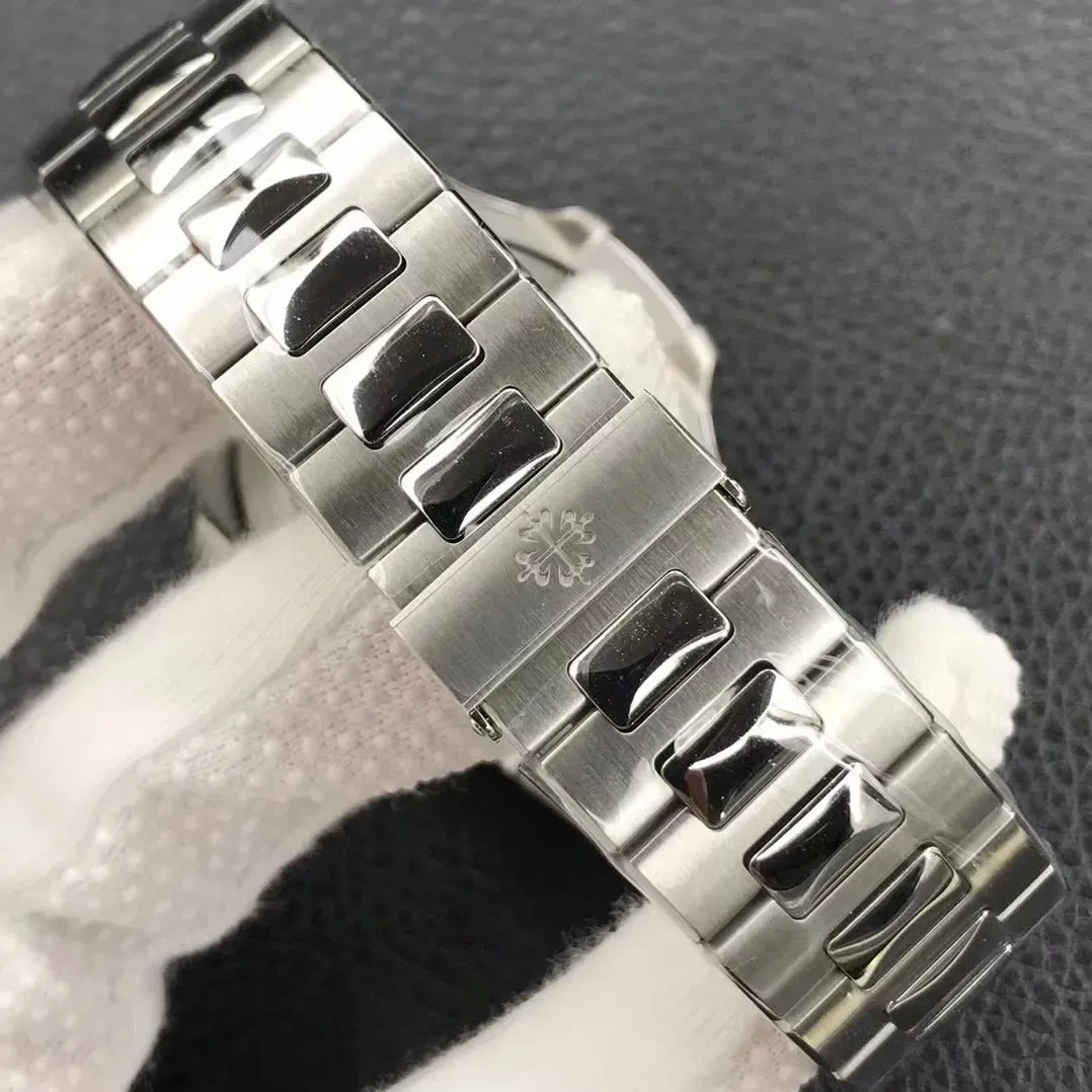 パテック フィリップ「Patek Philippe」ノーチラス クロノグラフ腕時計