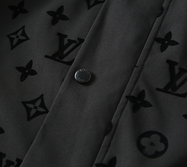 ルイ・ヴィトン「Louis Vuitton」秋冬コレクション クイルテッド ジャケット