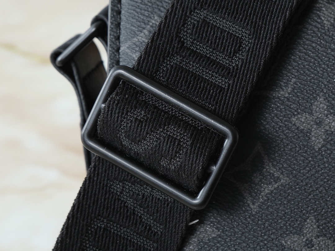 ルイ・ヴィトン「Louis Vuitton」S-Cape メッセンジャーバッグ