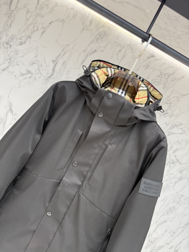 バーバリー「Burberry」秋冬フード付き防寒ダウンジャケット