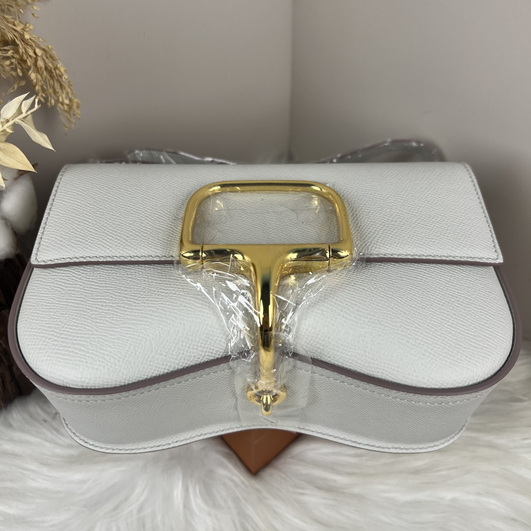 【厳選新入荷】エルメス Della Cavalleria Elan サドル金具クロスボディバッグ「乗馬モチーフ本革ショルダー」