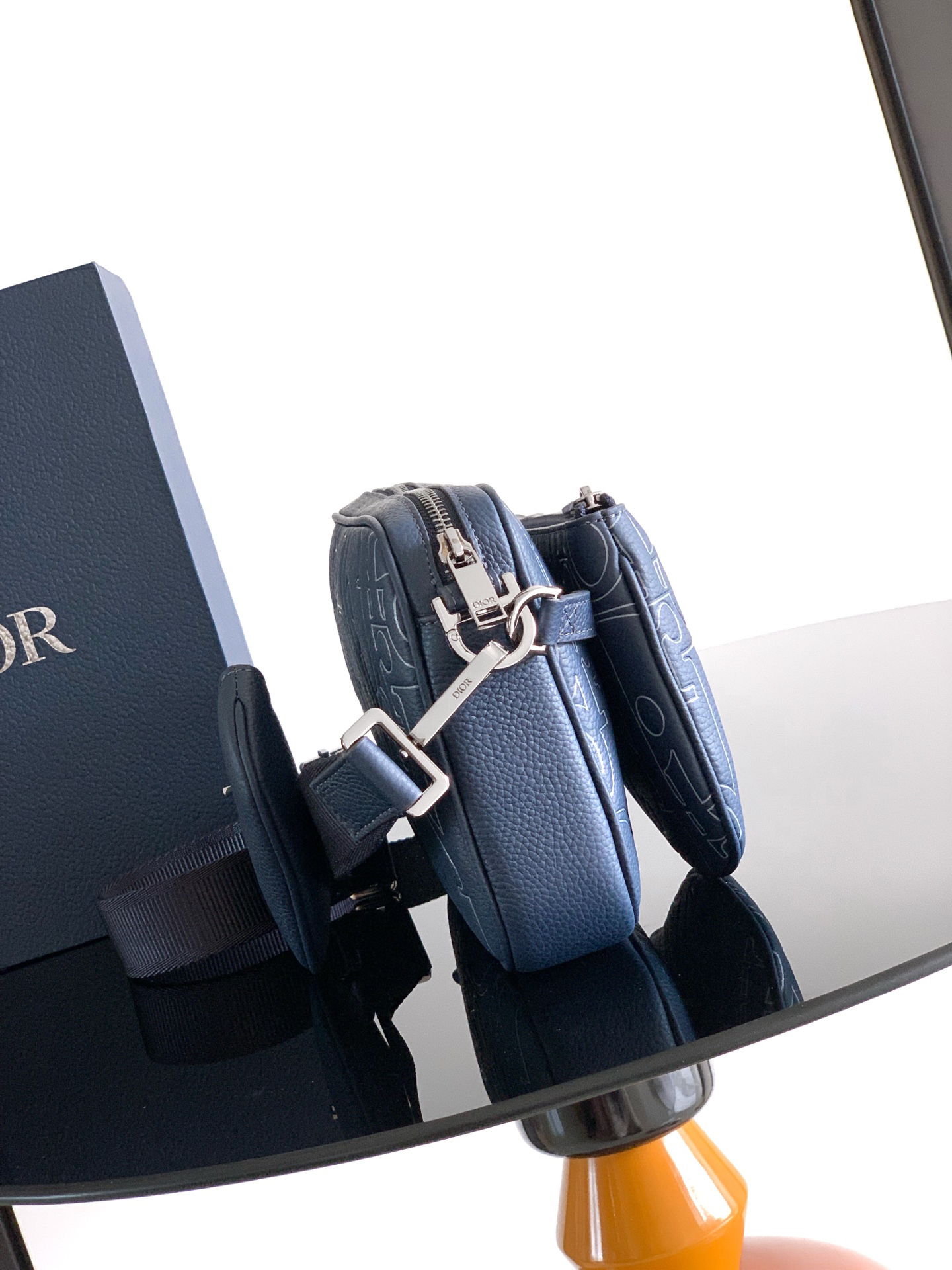 ディオール「Dior」サドル トリプル ポーチ ネイビー グラビティ アウトライン