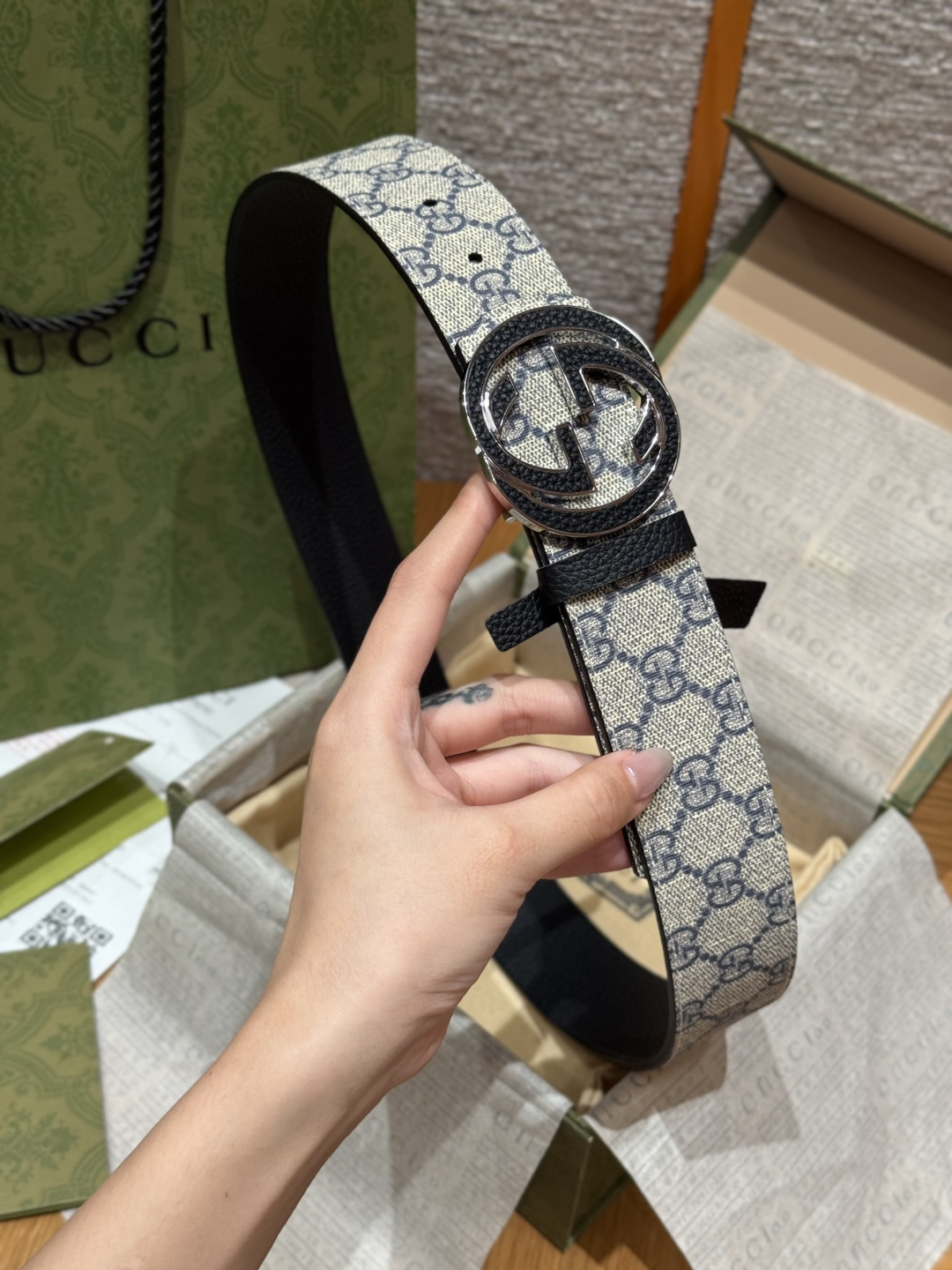 【在庫新登場】Gucci イタリアンテイストベルト「全長約 100cm」