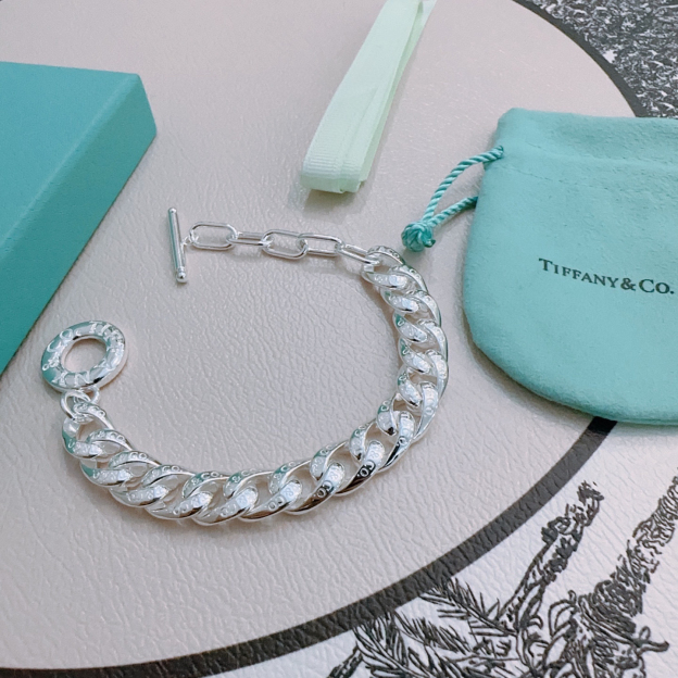 ティファニー「Tiffany & Co.」ポリッシュドシルバーリンク ブレスレット