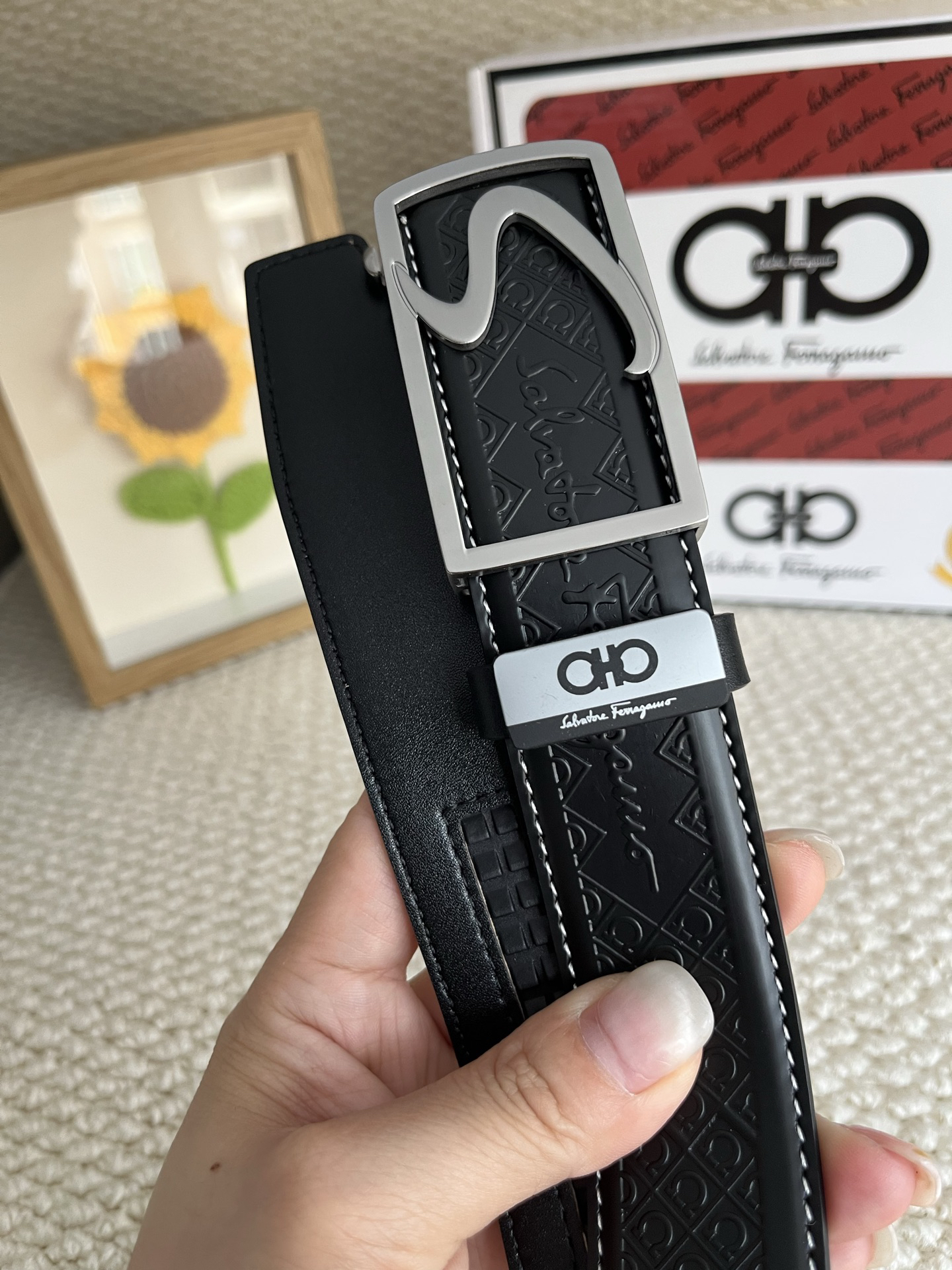 【新規倉庫入り】Salvatore Ferragamo 職人仕上げ高級ベルト「全長約 100cm」