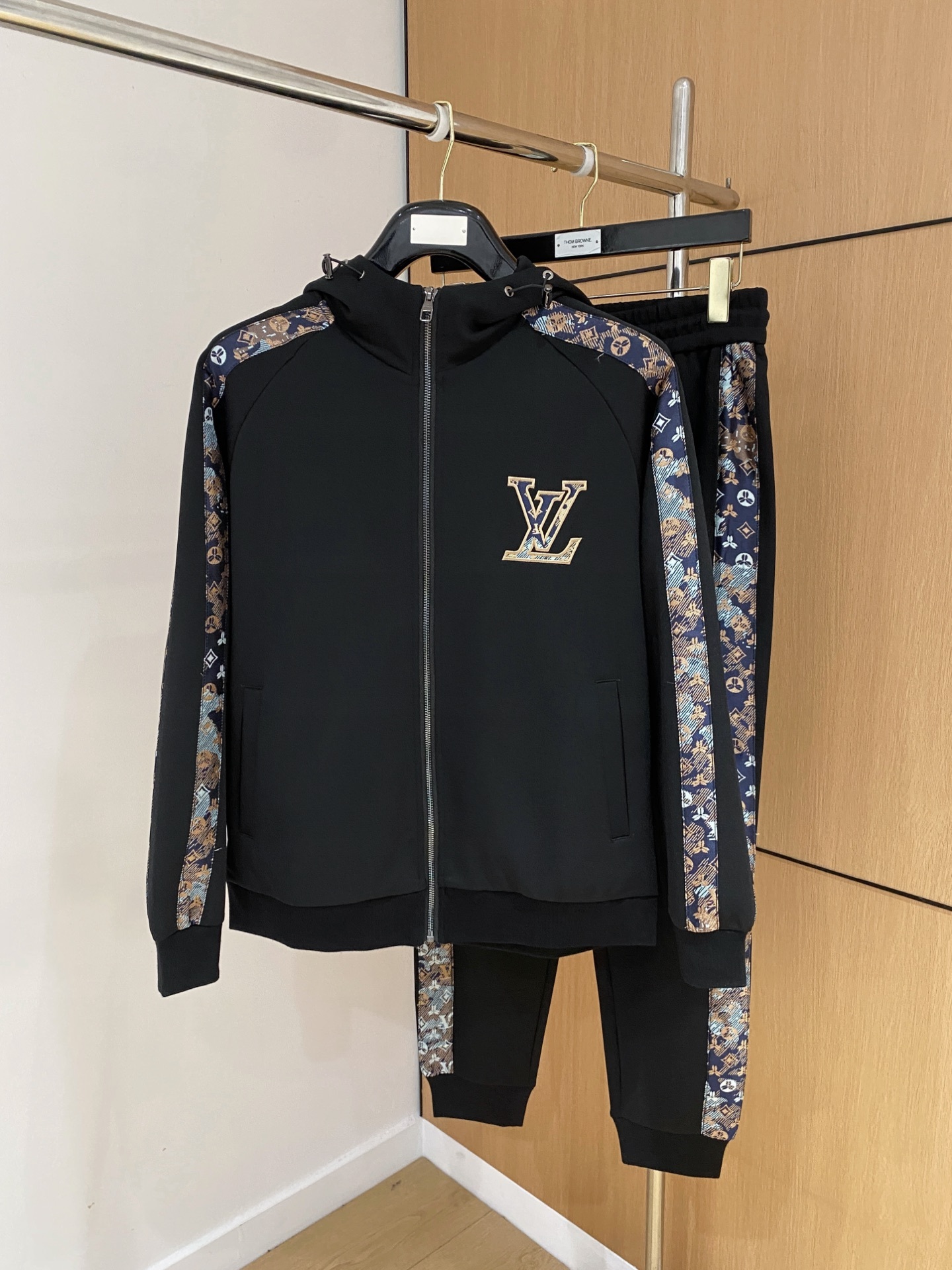 ルイ・ヴィトン「Louis Vuitton」秋冬カジュアルカーディガンスポーツセット