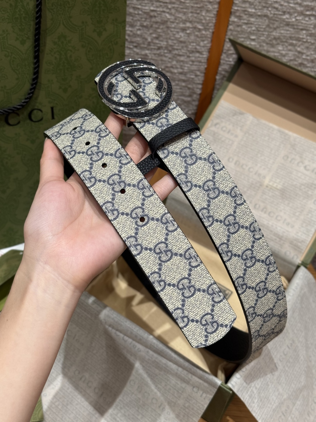 【在庫新登場】Gucci イタリアンテイストベルト「全長約 100cm」