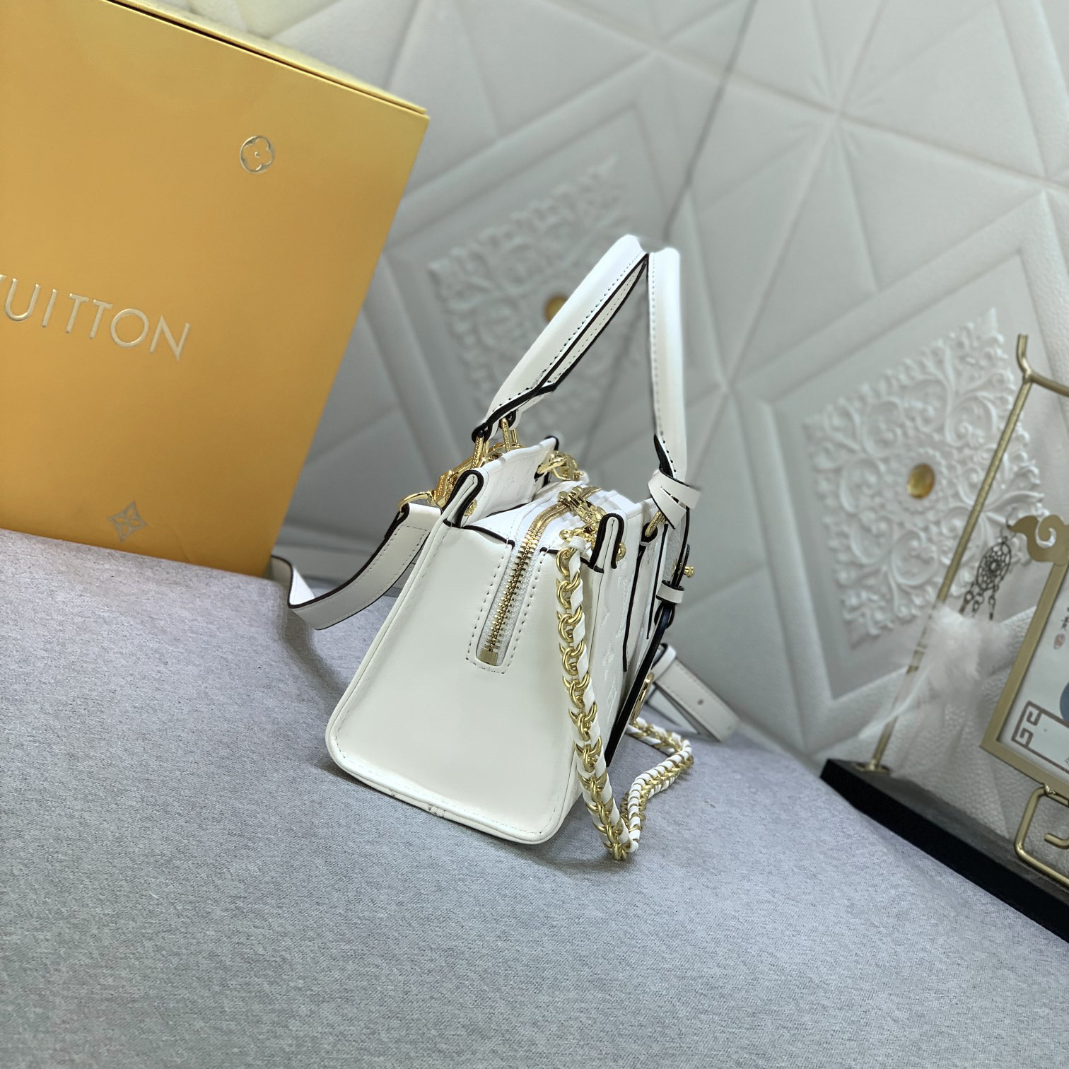 ルイ・ヴィトン「Louis Vuitton」オンザゴー EW 4色