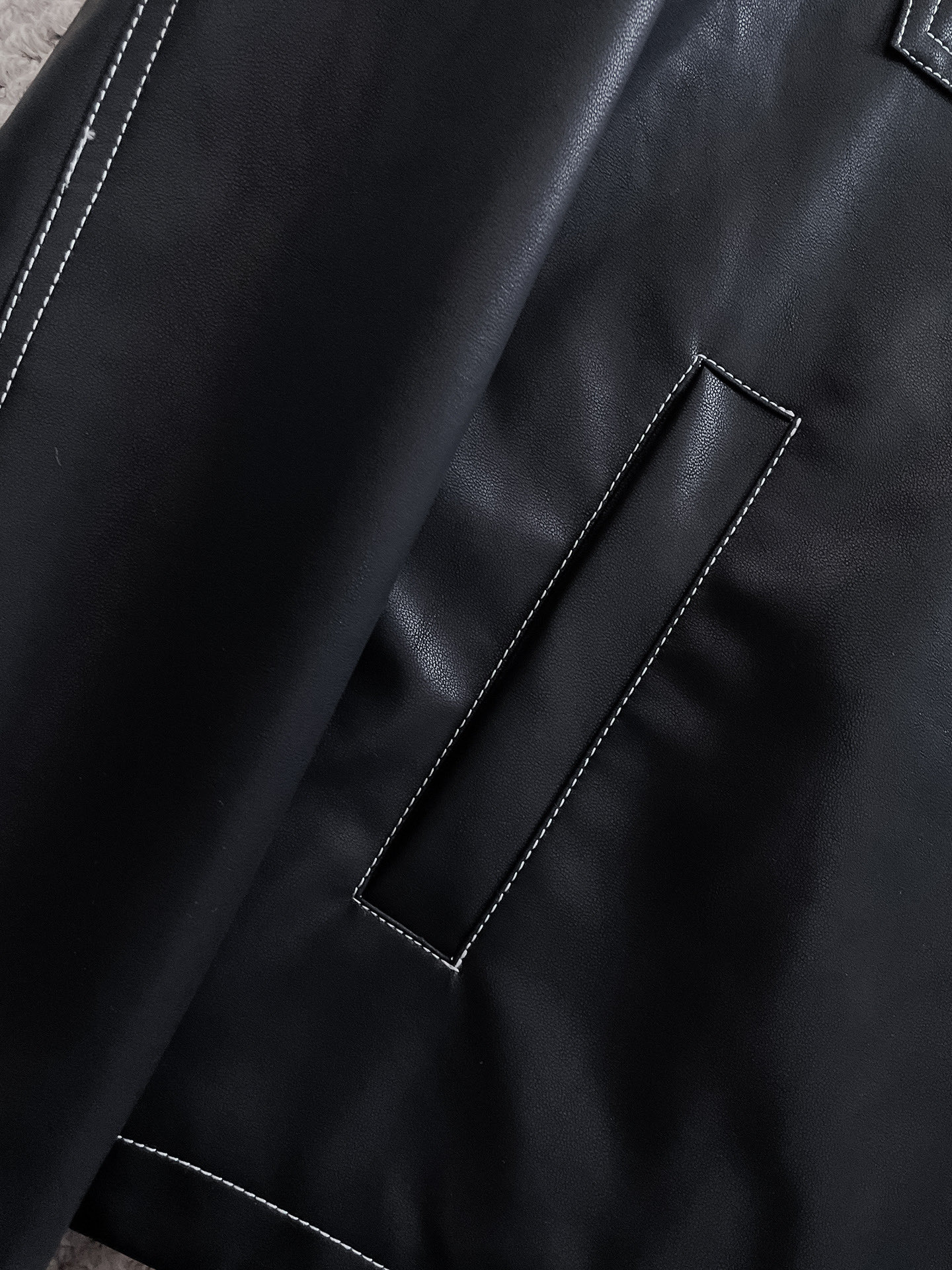 プラダ「Prada」 新作メンズレザージャケット