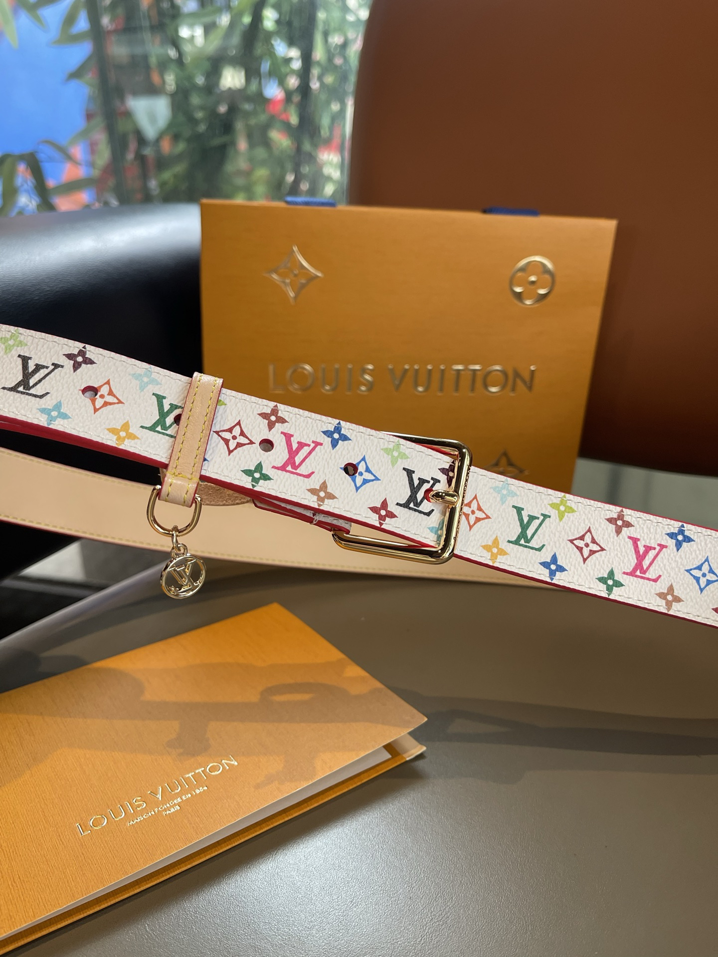 【新商品入荷】Louis Vuitton クラシックハイクオリティベルト「全長約 100cm」