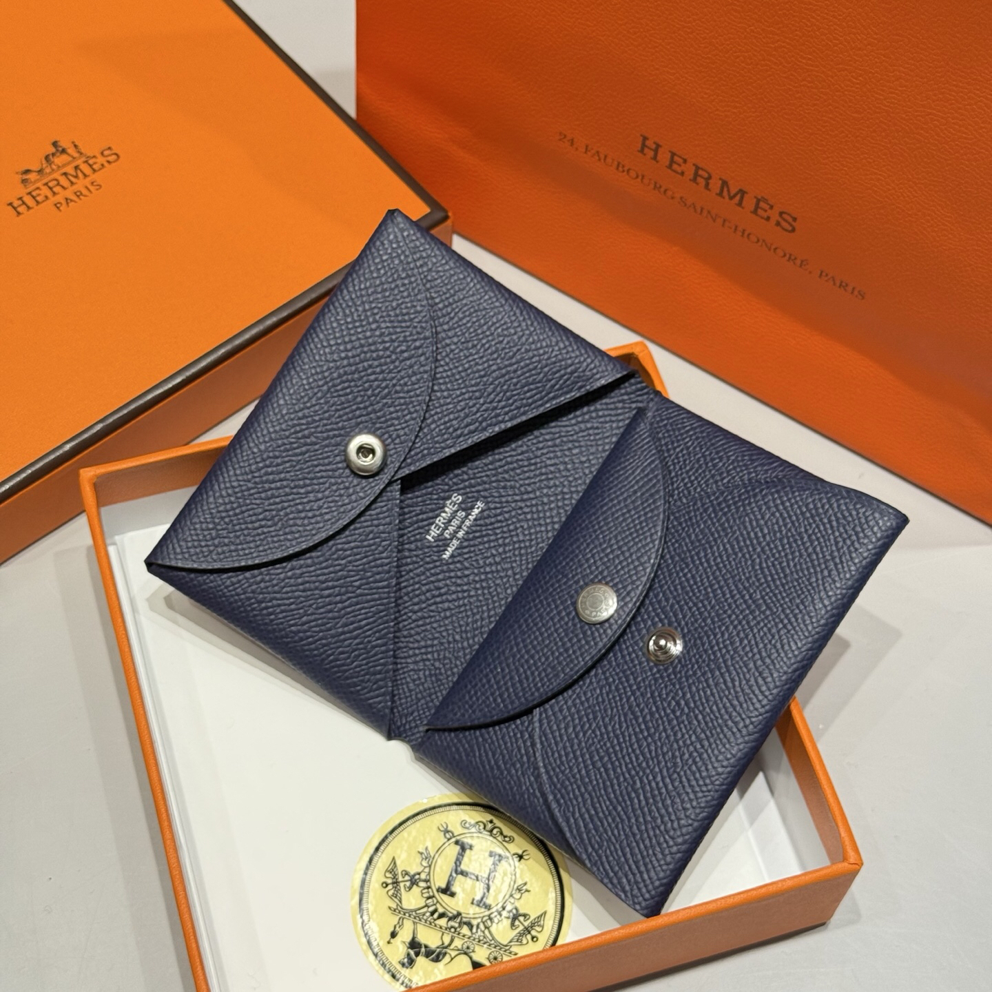 【限定新入荷】エルメス Calvi Duo 二層仕様カードケース「薄型収納」