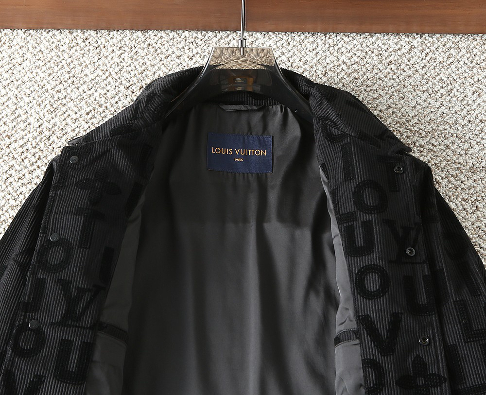 ルイ・ヴィトン「Louis Vuitton」秋冬コレクション クイルテッド ジャケット