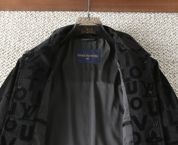 ルイ・ヴィトン「Louis Vuitton」秋冬コレクション クイルテッド ジャケット