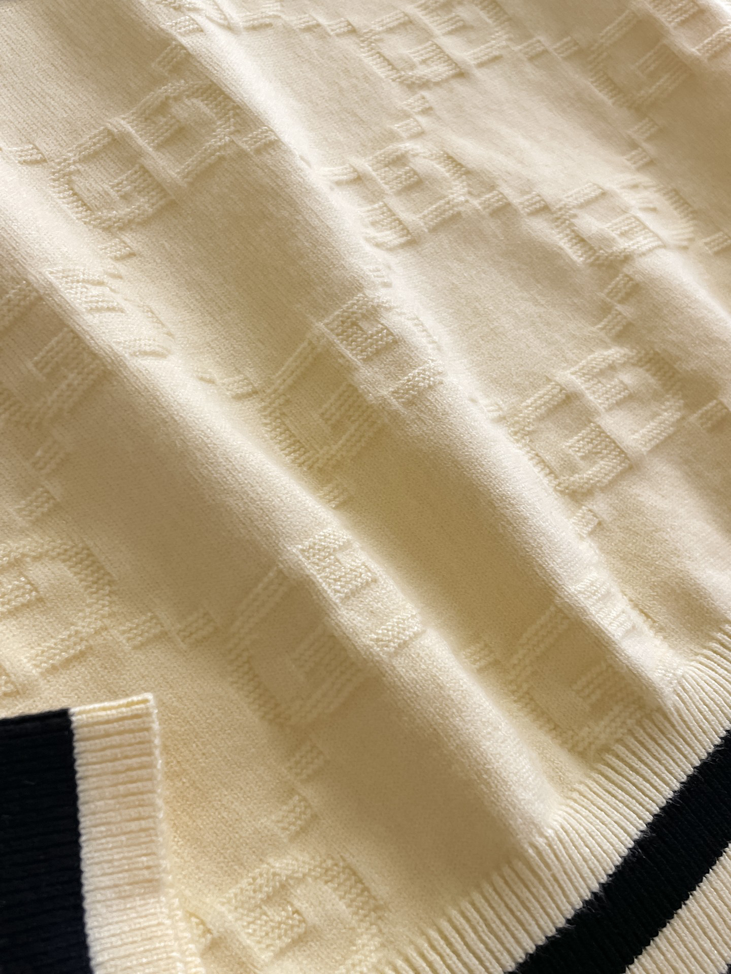 グッチ「Gucci」秋冬用ウール混紡クルーネックニットセーター