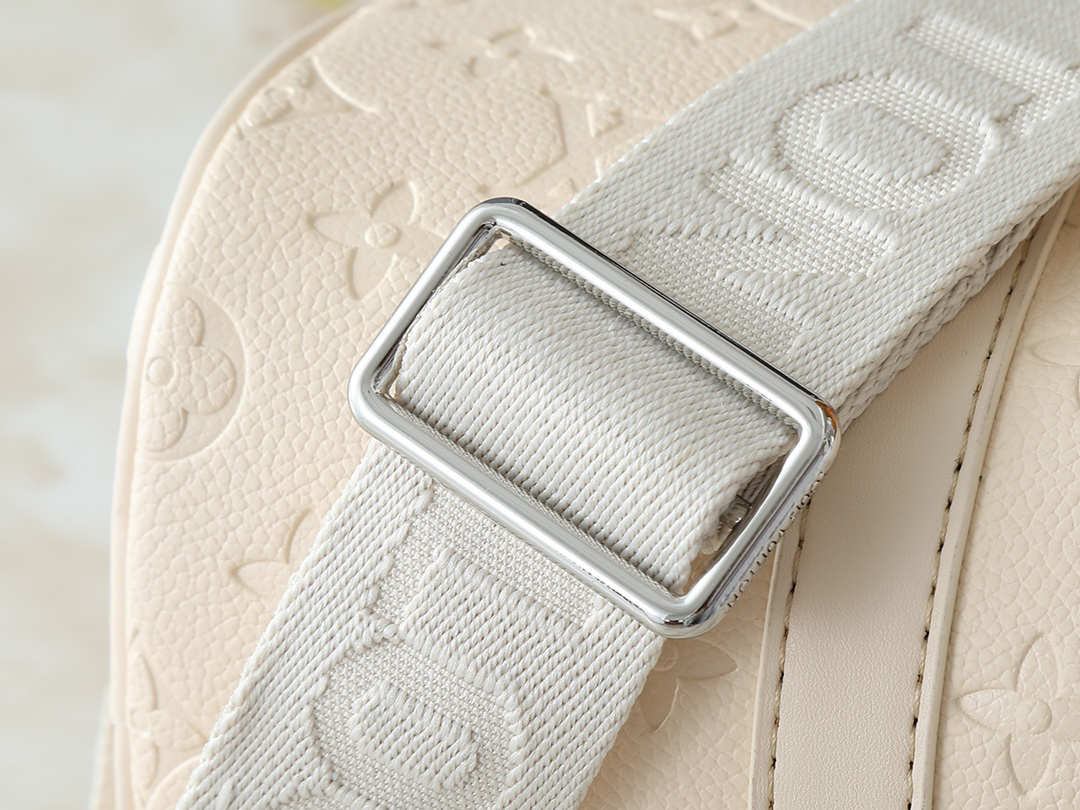 ルイ・ヴィトン キーポル･バンドリエール 25