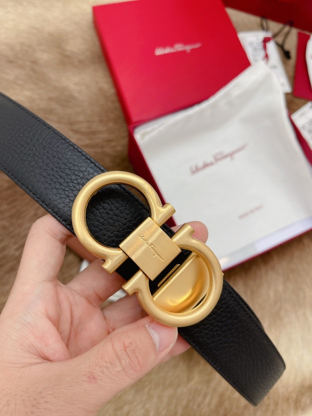 【新規倉庫入り】Salvatore Ferragamo 職人仕上げ高級ベルト「全長約 100cm」