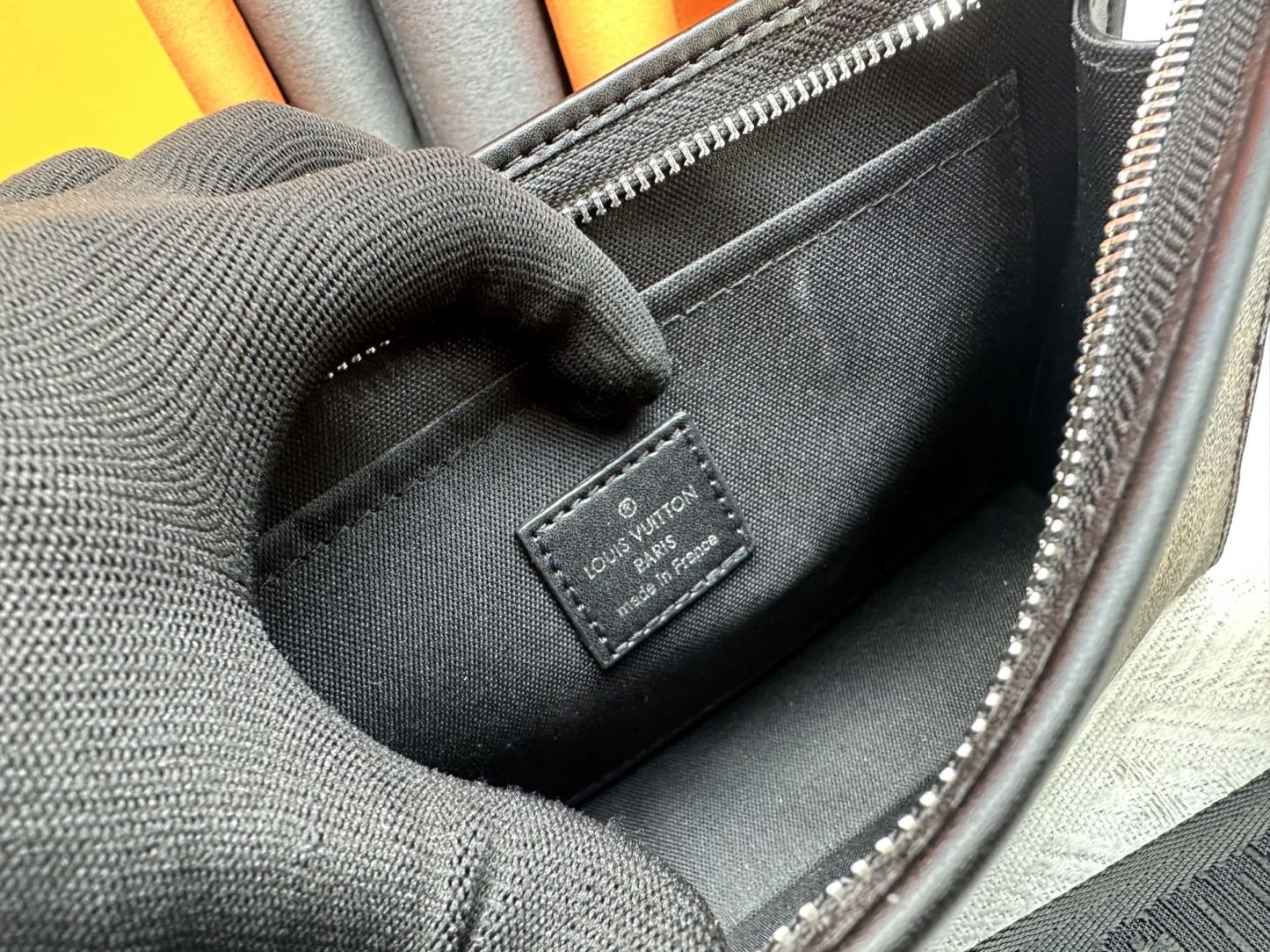 ルイ・ヴィトン「Louis Vuitton」ガストン･ウェアラブル･ウォレット