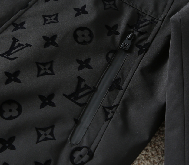 ルイ・ヴィトン「Louis Vuitton」秋冬コレクション クイルテッド ジャケット