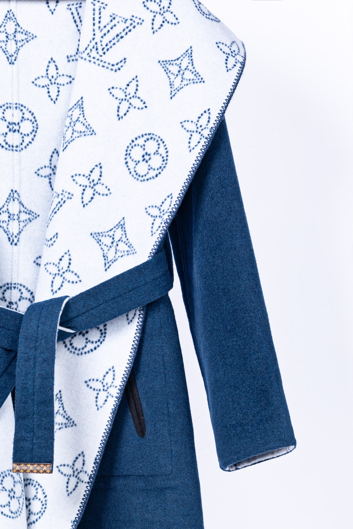 ルイ・ヴィトン「Louis Vuitton」秋冬 レディース ワップルフードロングコート