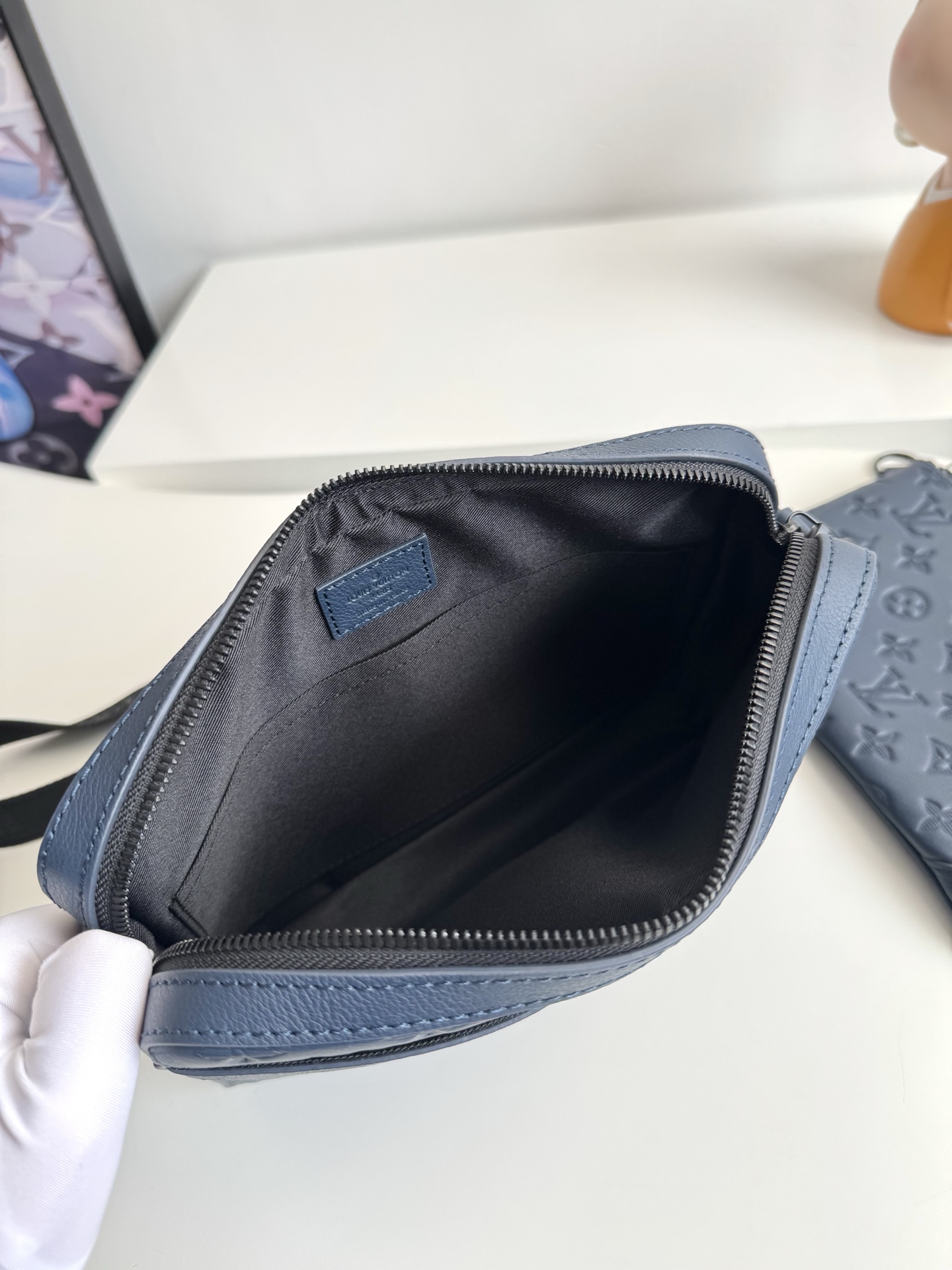 ルイ・ヴィトン「Louis Vuitton」スタイリッシュ メッセンジャーバッグ