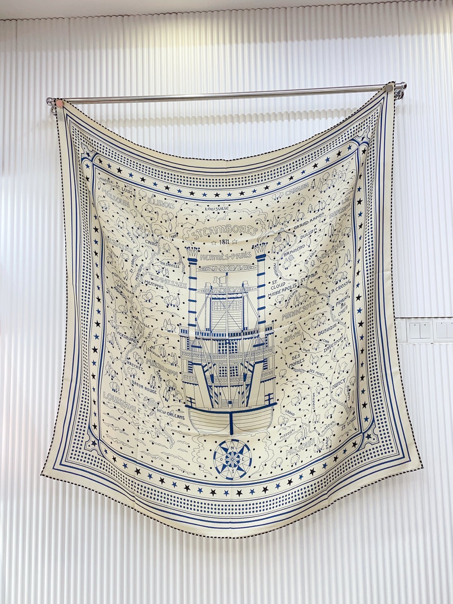 エルメス 新作ファッションアイテム カシミアスカーフ