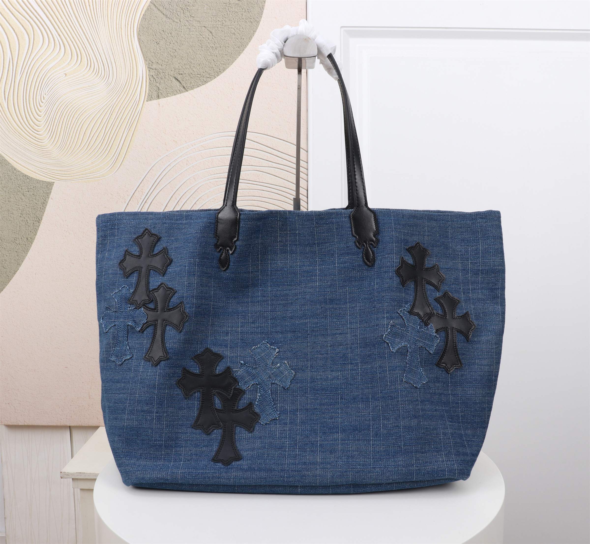 クロムハーツ「Chrome Hearts」十字架のトートバッグ