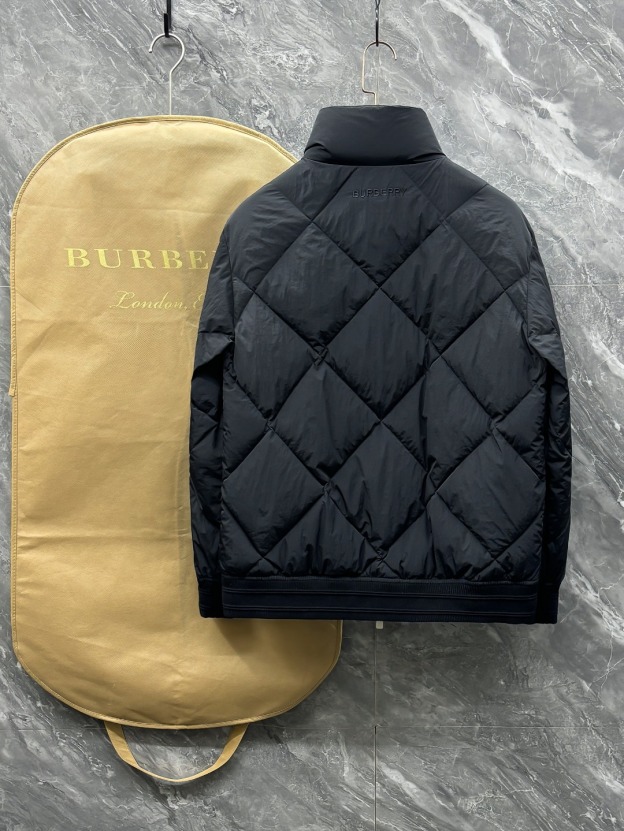 バーバリー「Burberry」秋冬メンズスタンドカラー薄手ダウンジャケット