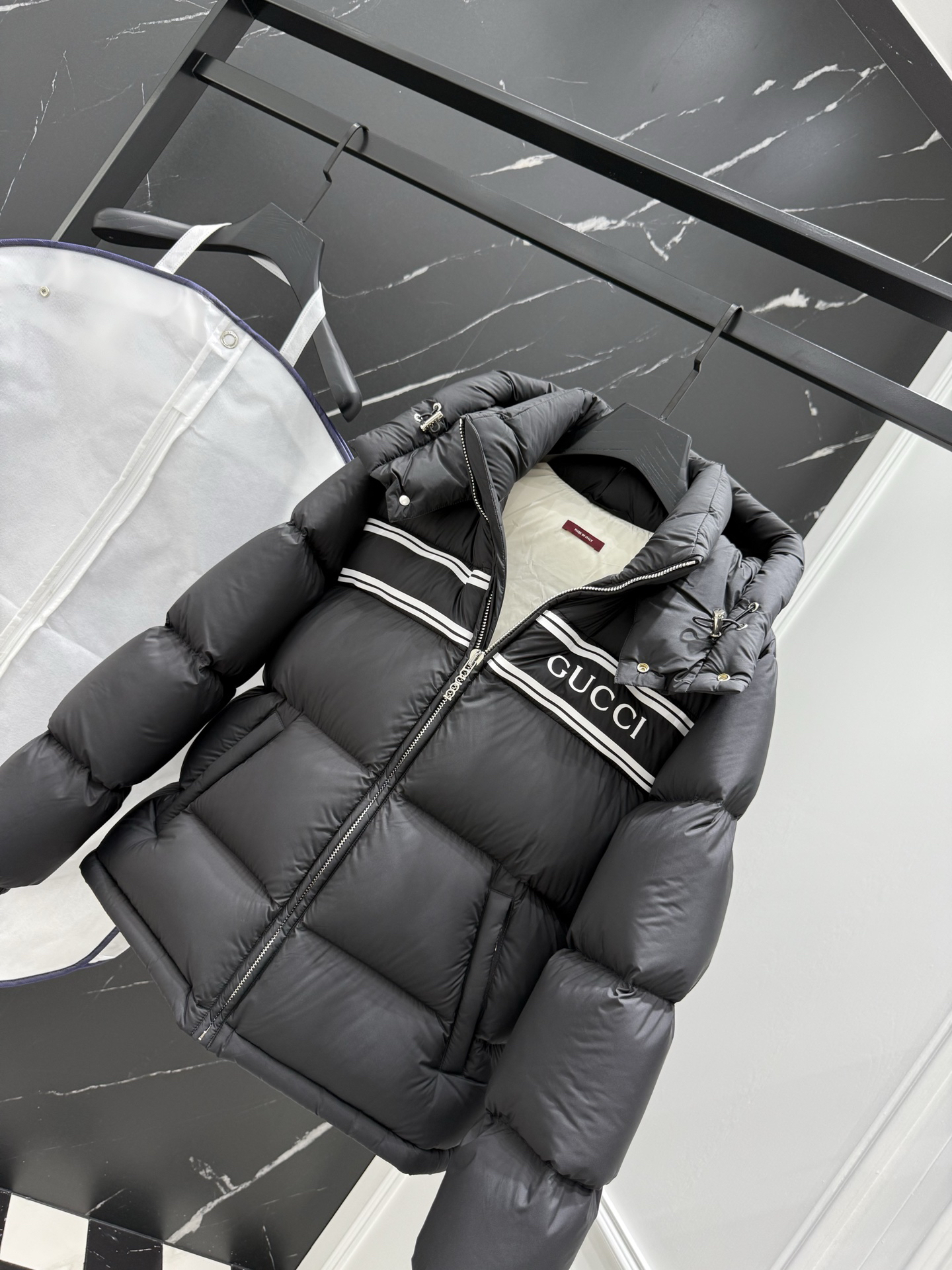 グッチ「Gucci」秋冬フード付きダウンジャケット