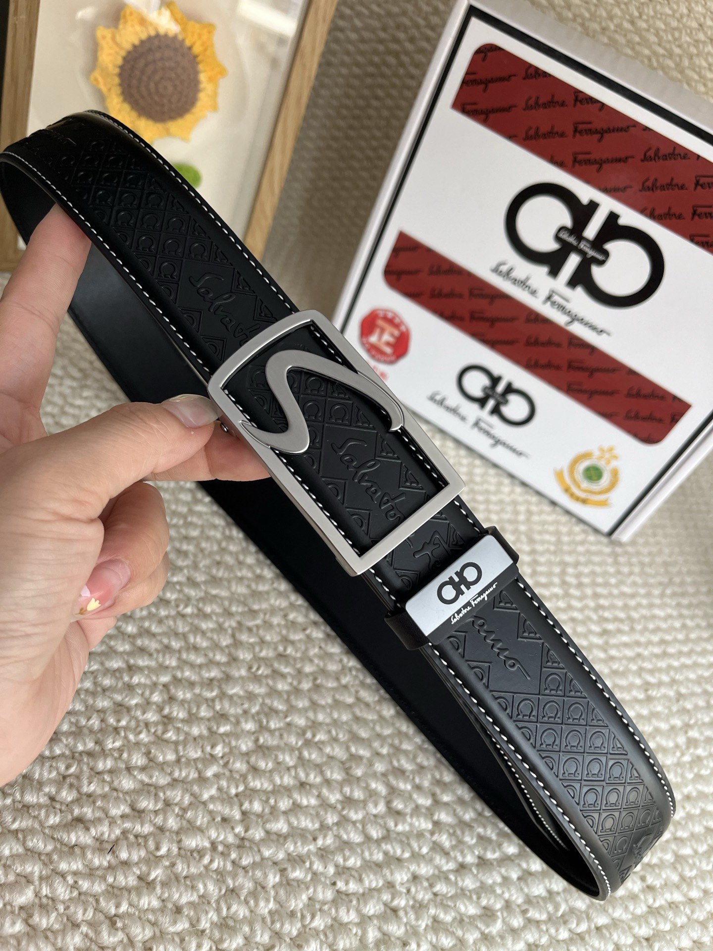 【新規倉庫入り】Salvatore Ferragamo 職人仕上げ高級ベルト「全長約 100cm」