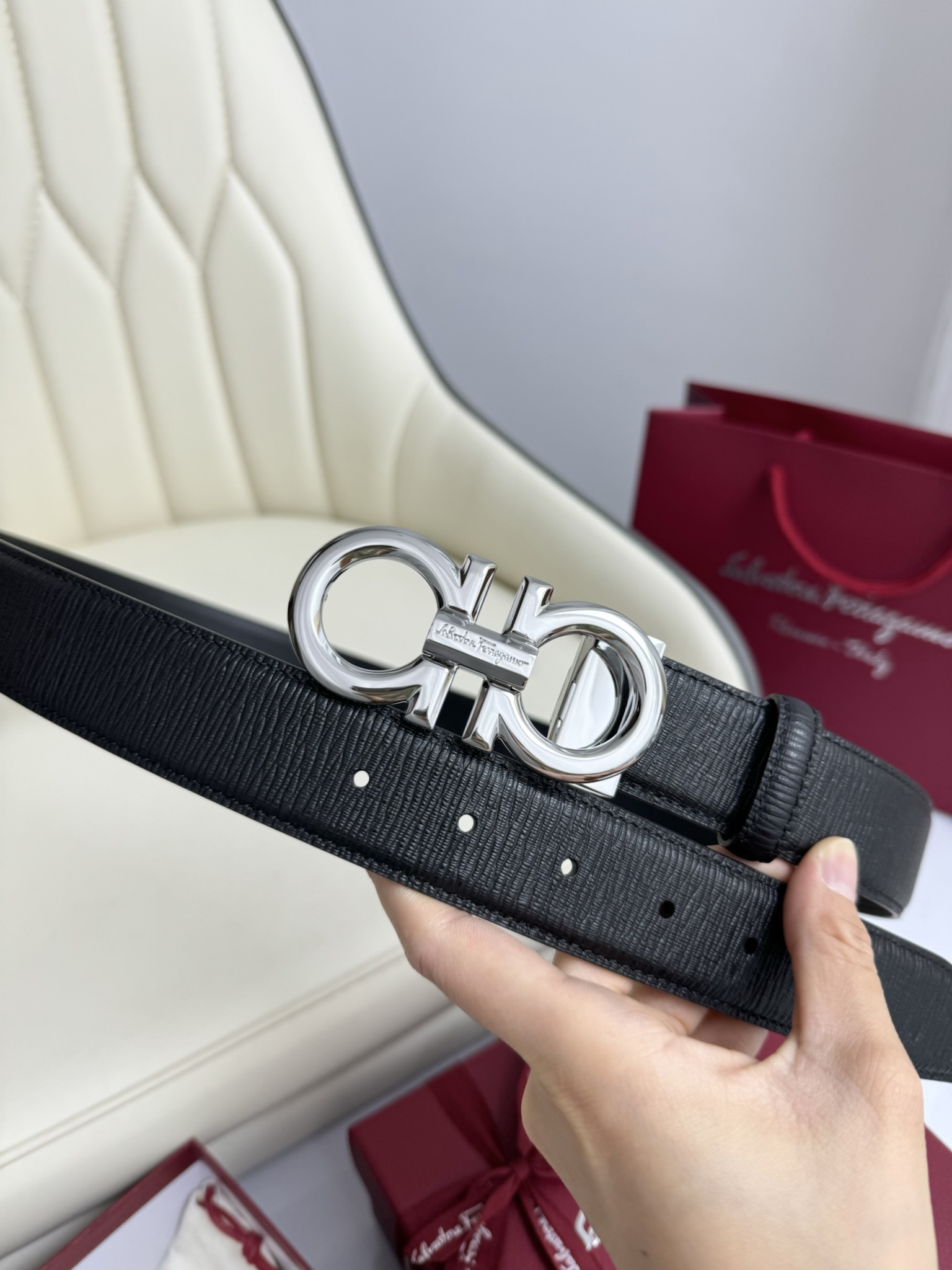 【新規倉庫入り】Salvatore Ferragamo 職人仕上げ高級ベルト「全長約 100cm」