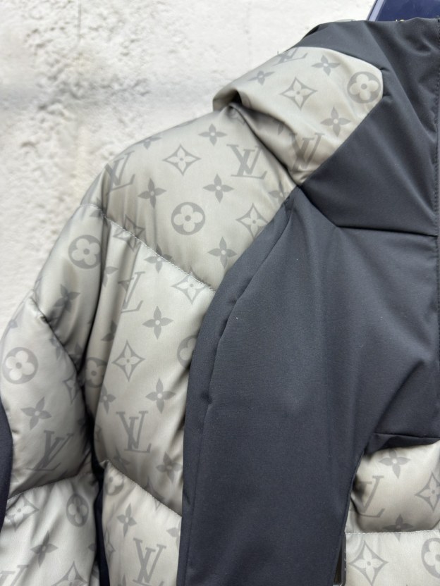 ルイ・ヴィトン「Louis Vuitton」秋冬フード付きダウンジャケット