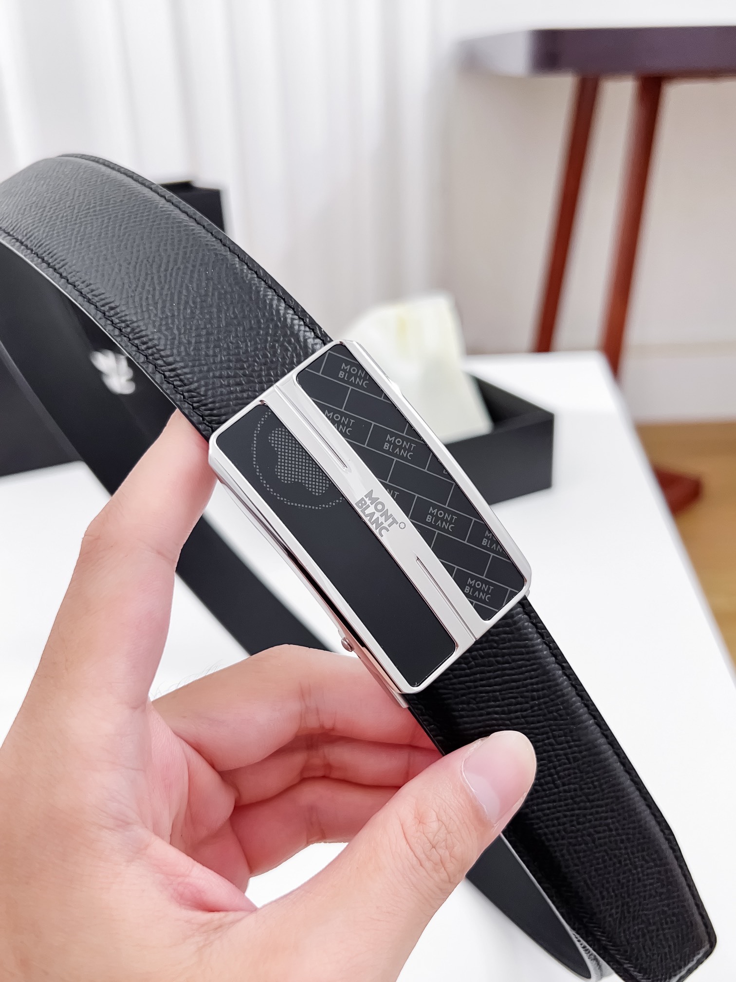 【厳選在庫】Montblanc ビジネスマン正装ベルト「全長約 100cm」