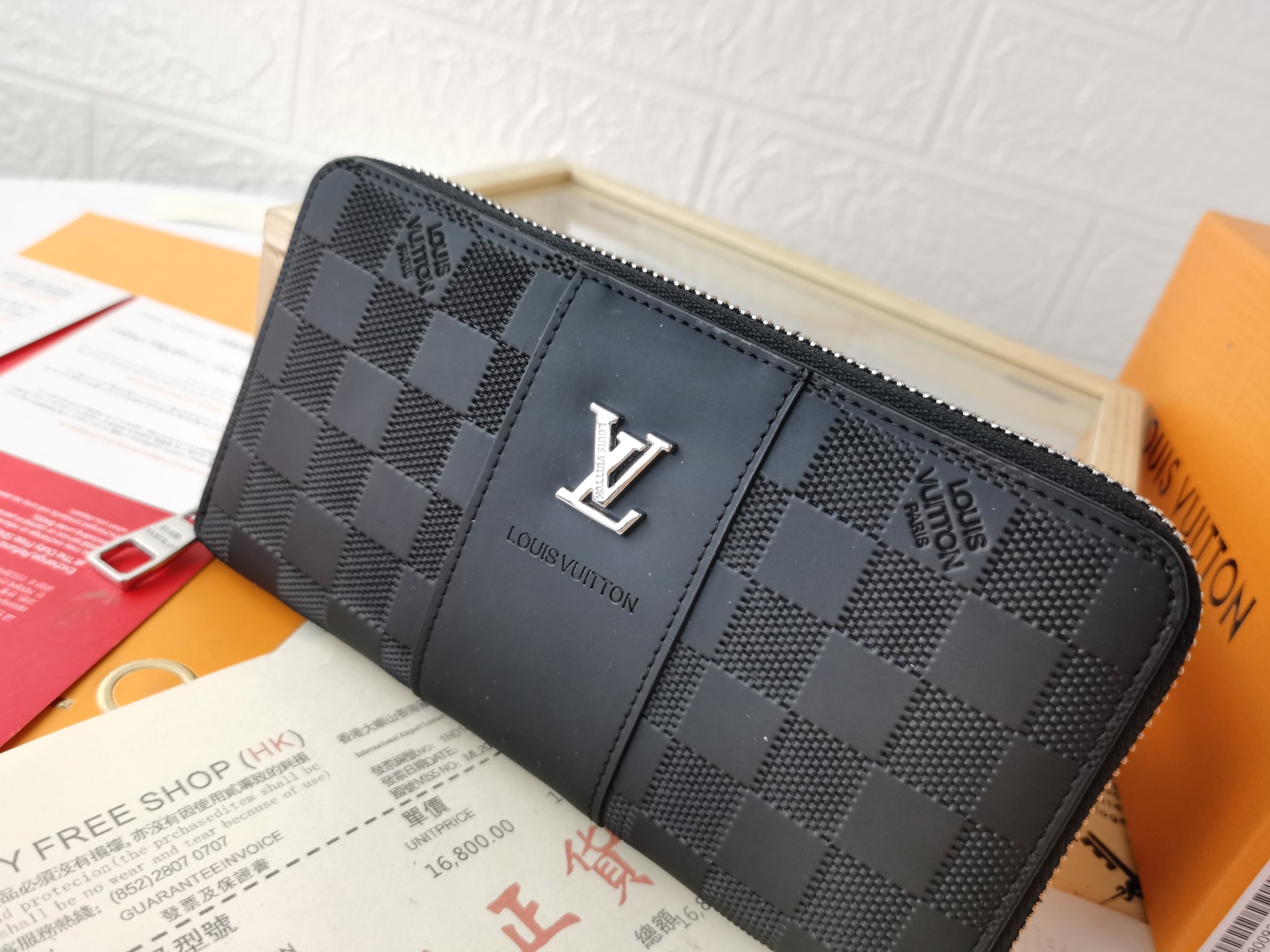 ルイ・ヴィトン ジッピー・ウォレット