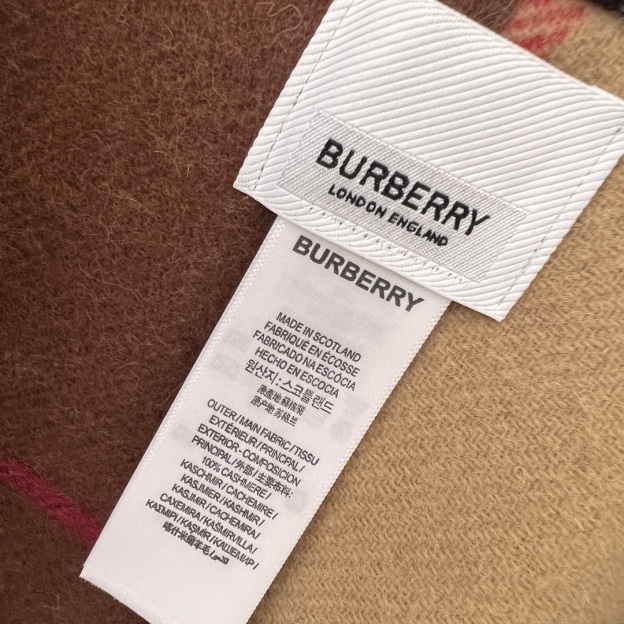 バーバリー「Burberry」リバーシブル チェック ウールケープ 137x152cm