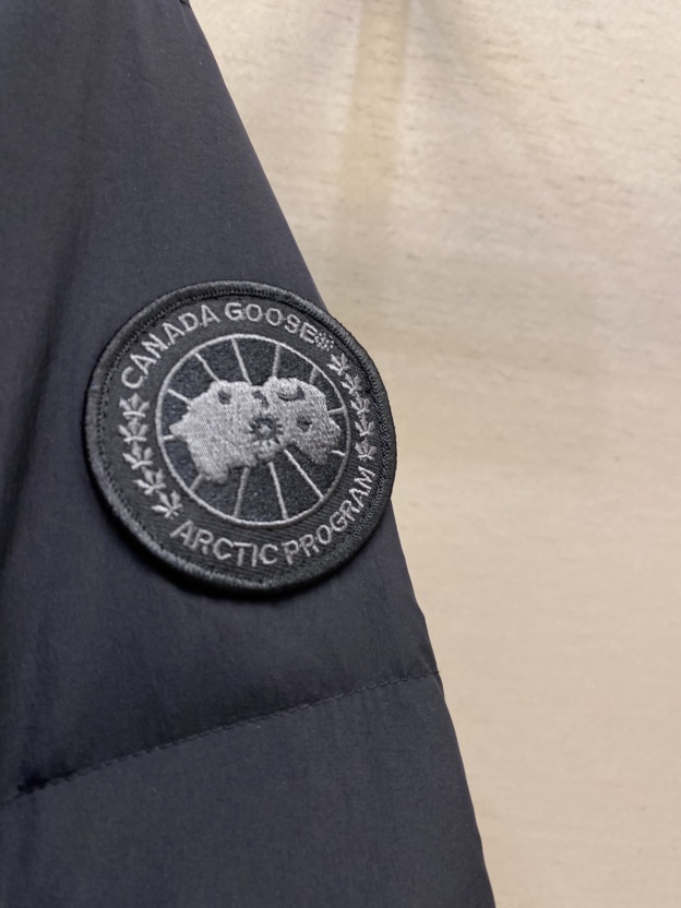 カナダグース Junction パーカー ダウンジャケット