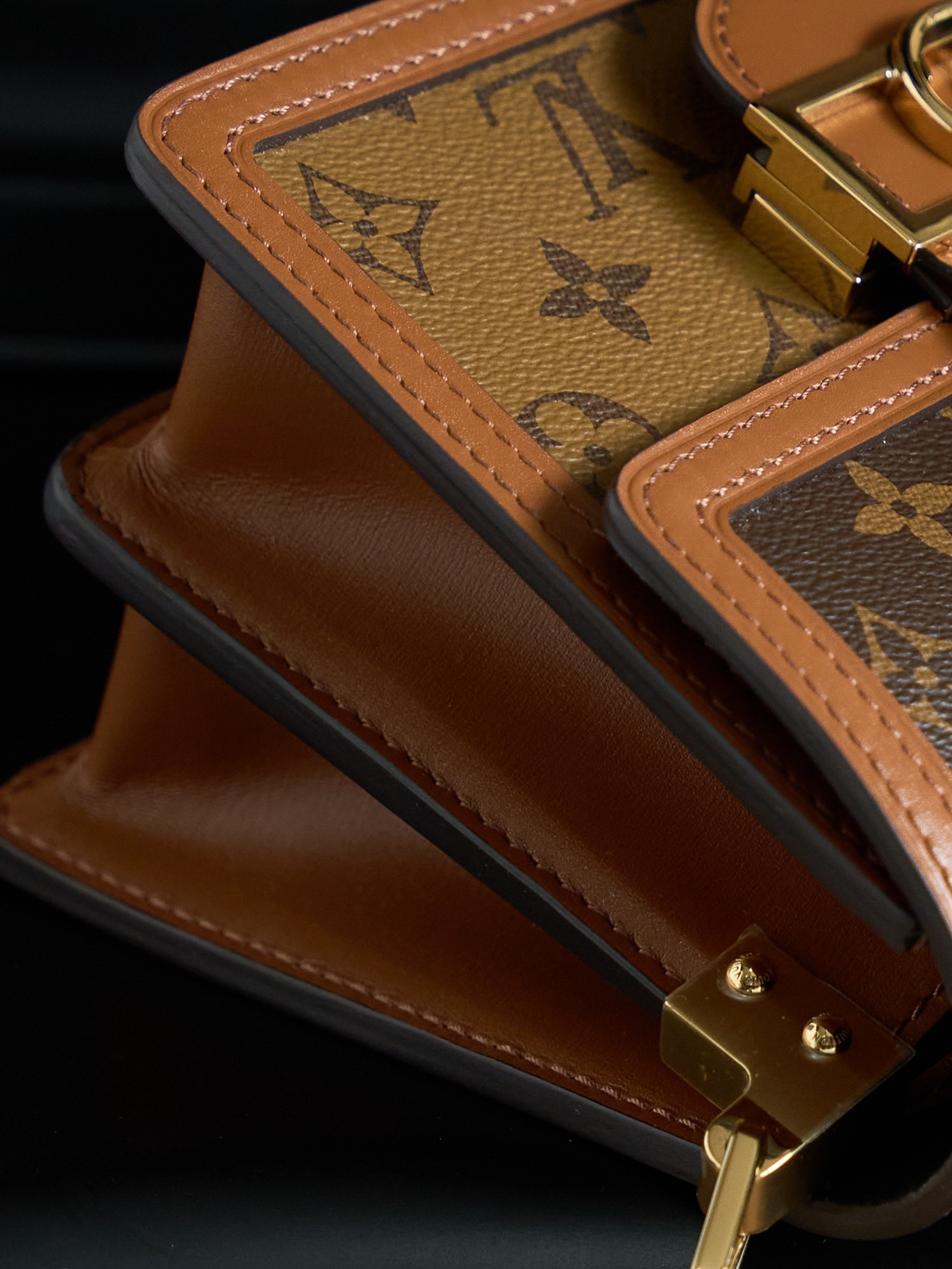 ルイ・ヴィトン「Louis Vuitton」ルイ・ヴィトン ミニ ドフィーヌ モノグラム ショルダーバッグ