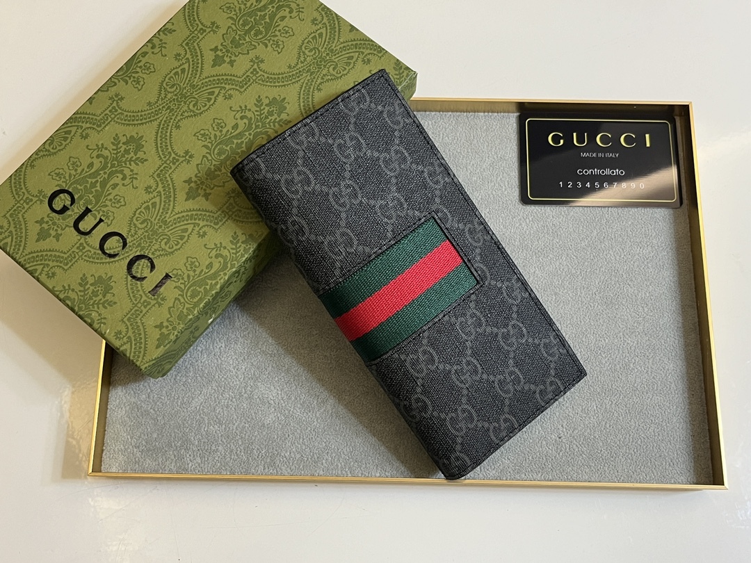 グッチ「Gucci」折りたたみロングウォレット