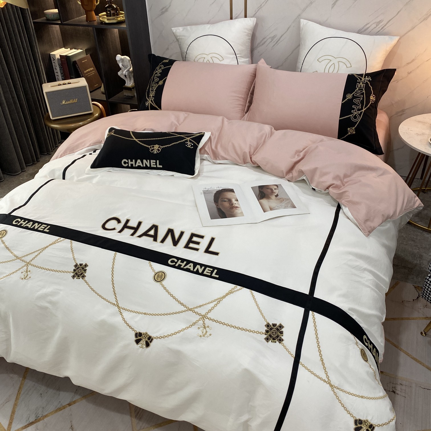 シャネル「Chanel」プレミアムコットン ゴールド＆シルバー刺繍 4点セット