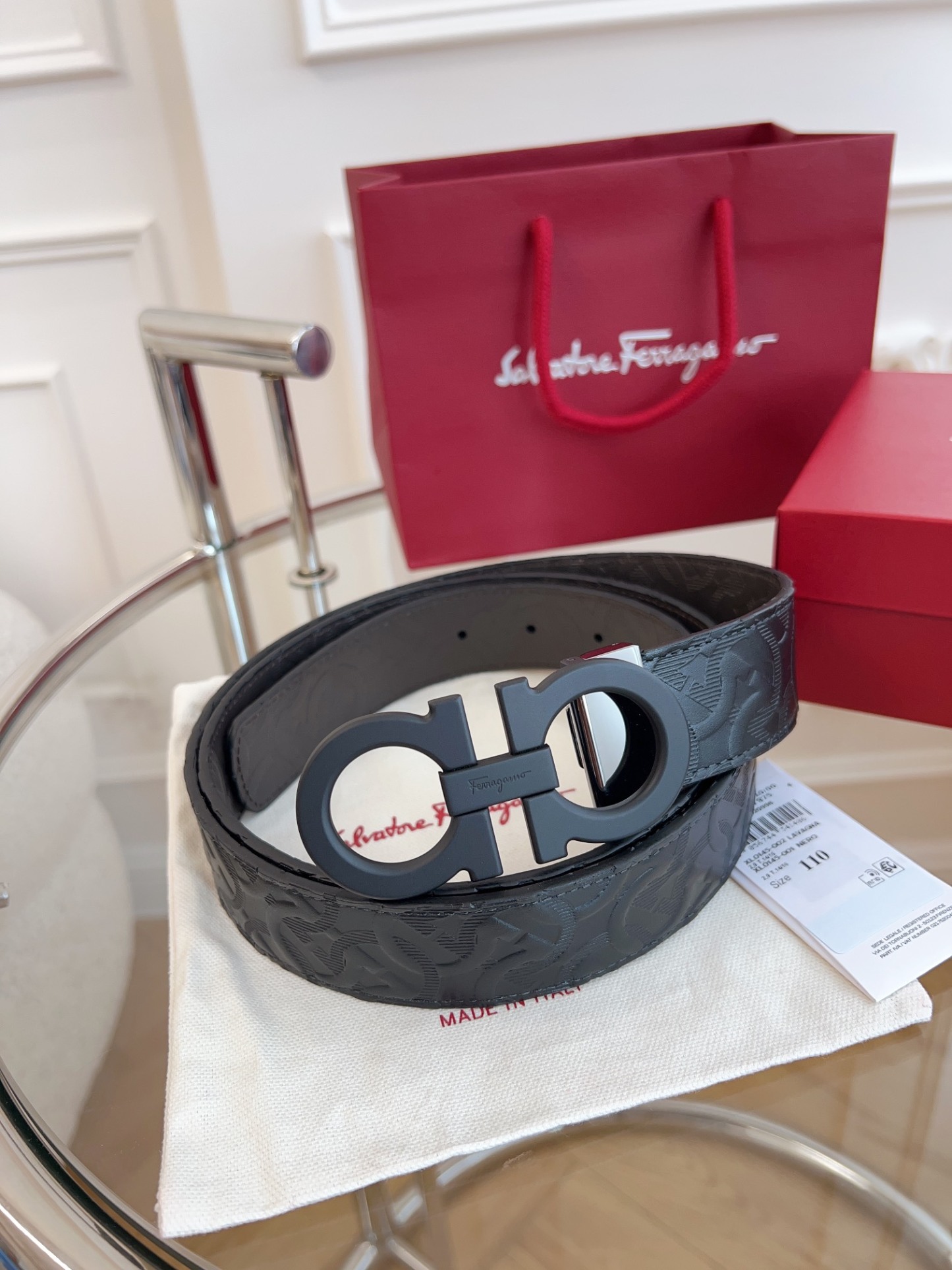 【新規倉庫入り】Salvatore Ferragamo 職人仕上げ高級ベルト「全長約 100cm」