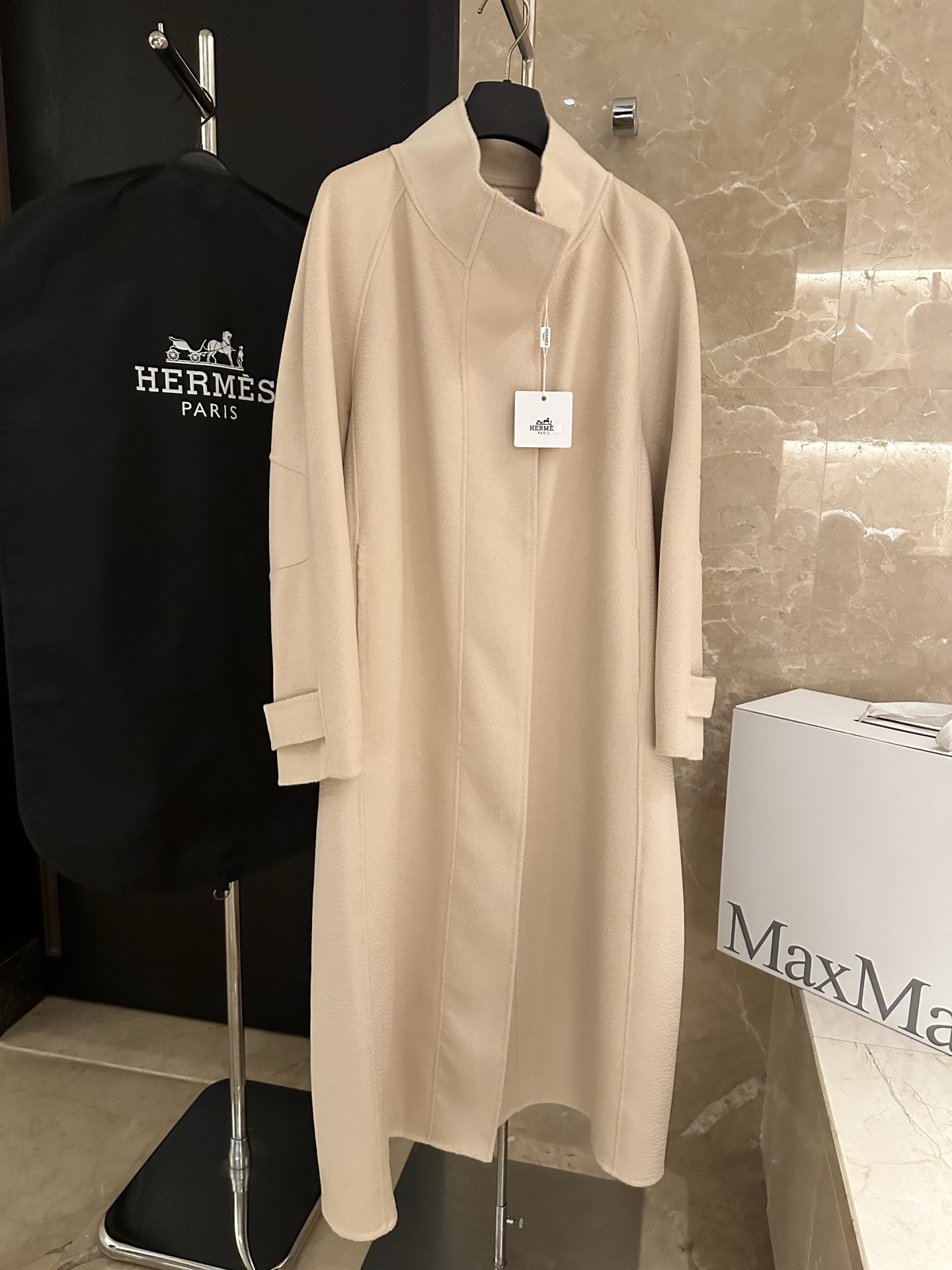 エルメス「Hermès」ラグジュアリーカシミアコート