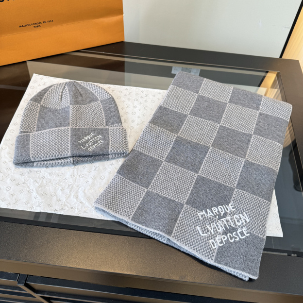 【希少逸品】ルイ・ヴィトン 秋冬 防寒アクセサリー マフラー＆ハットセット