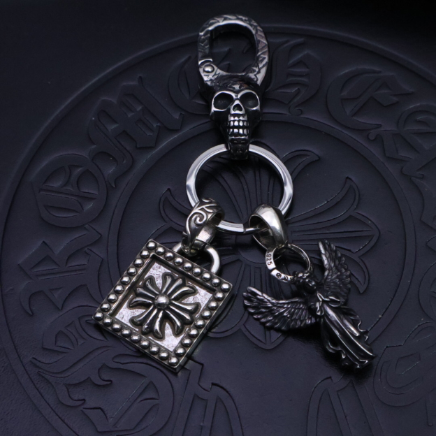 クロムハーツ「Chrome Hearts」キーホルダー＆バッグチャーム - トレンドシンボル