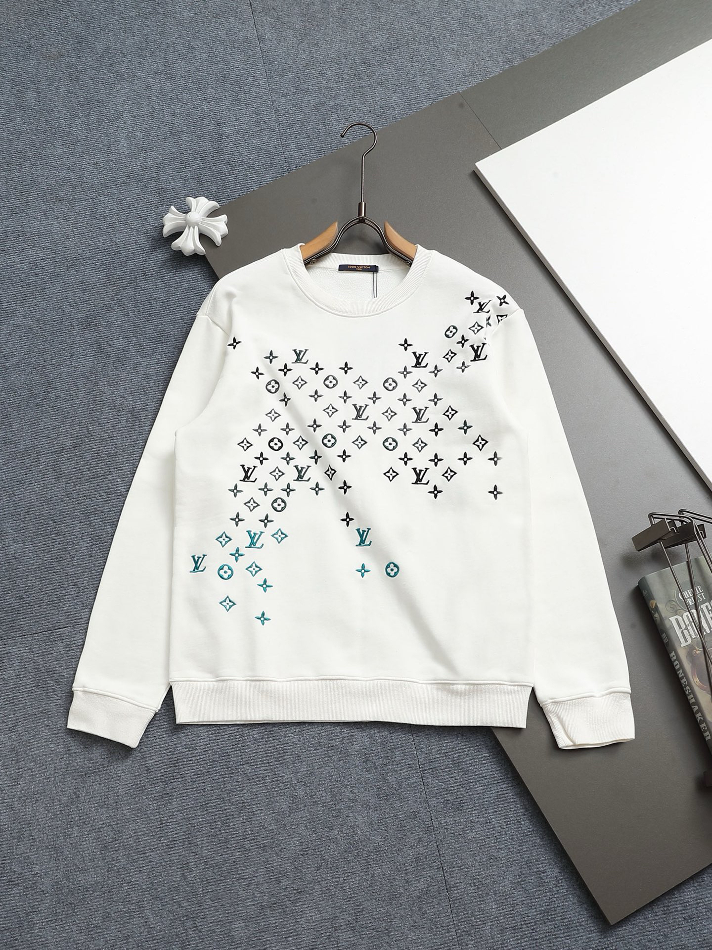 ルイ・ヴィトン「Louis Vuitton」スウェット(ユニセックス)