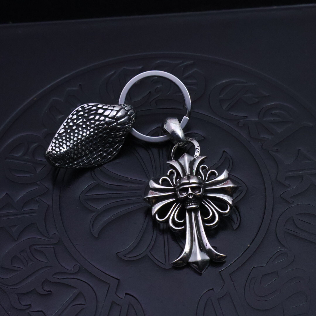 クロムハーツ「Chrome Hearts」キーホルダー＆バッグチャーム - トレンドシンボル