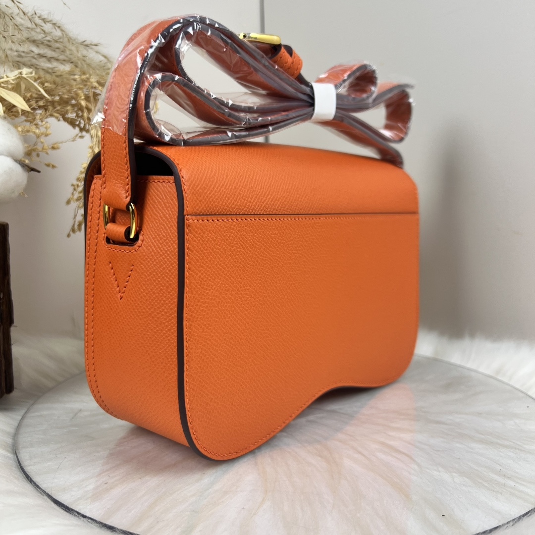【厳選新入荷】エルメス Della Cavalleria Elan サドル金具クロスボディバッグ「乗馬モチーフ本革ショルダー」